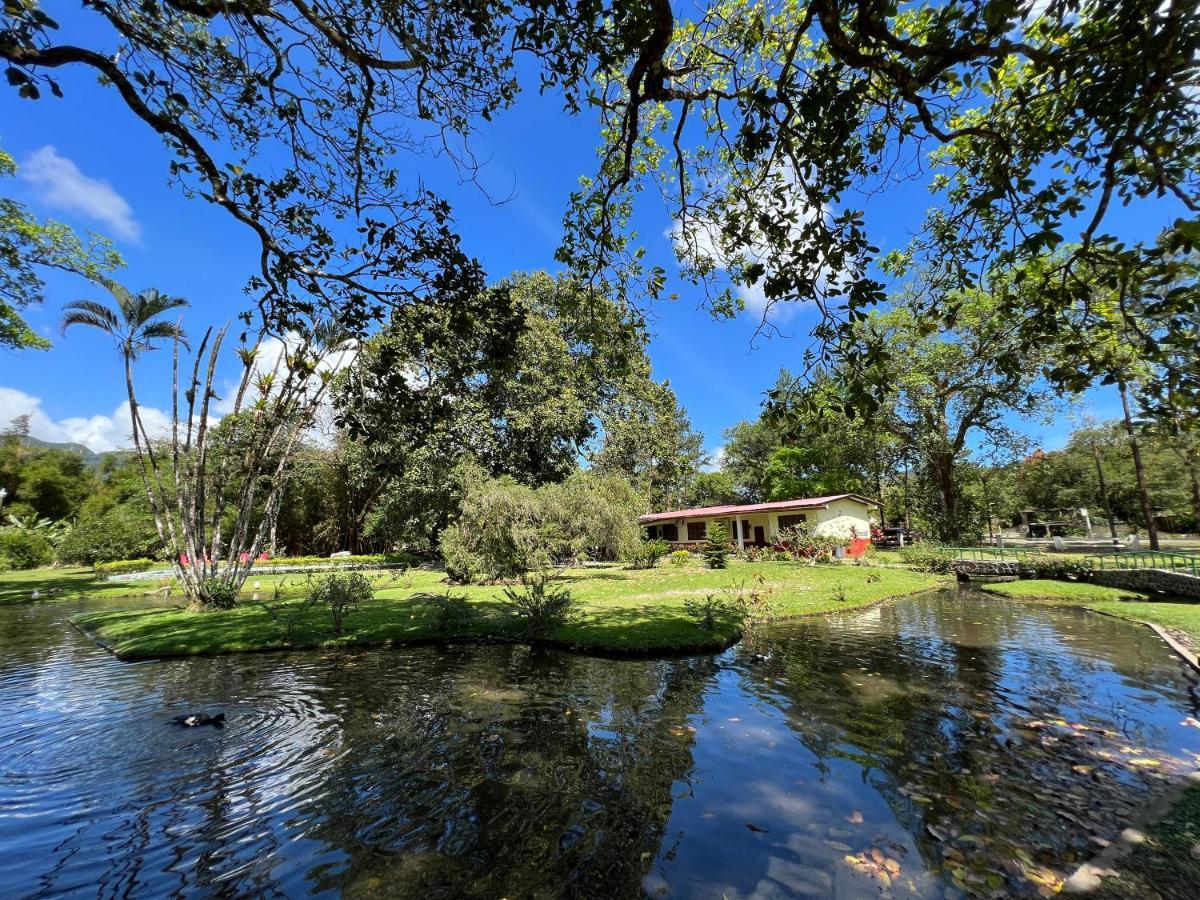 La Casa De Los Patos El Valle de Anton Buitenkant foto