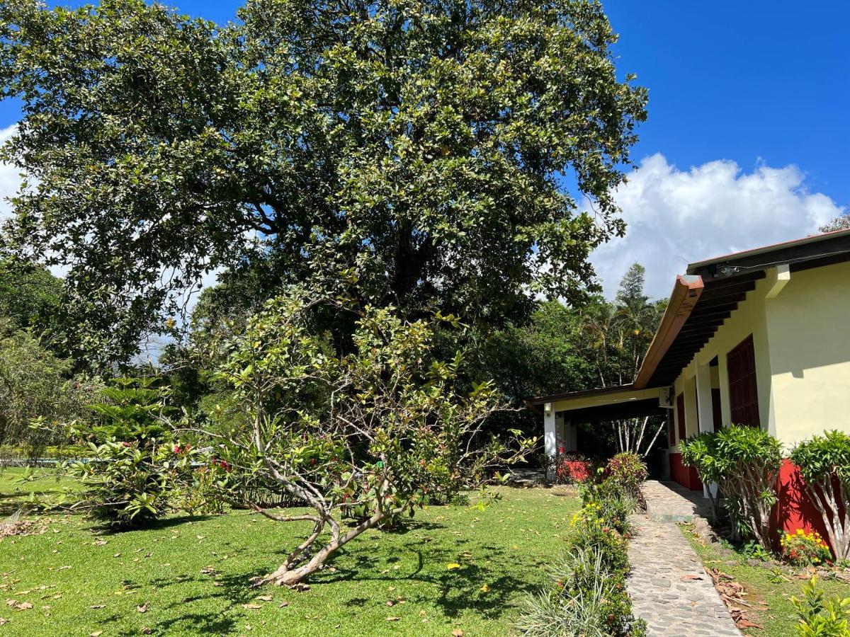 La Casa De Los Patos El Valle de Anton Buitenkant foto